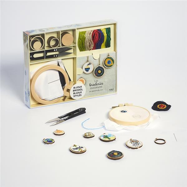 Front cover of L'atelier miniature : les broderies bijoux                     (coffret)